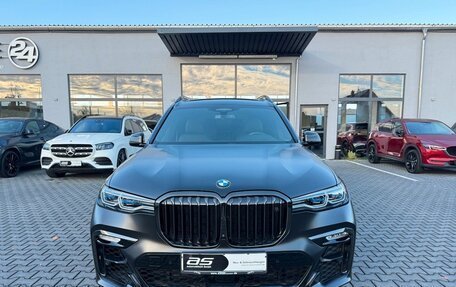 BMW X7, 2021 год, 14 280 000 рублей, 2 фотография