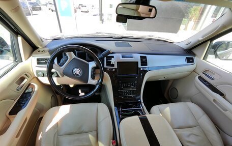 Cadillac Escalade III, 2008 год, 2 250 000 рублей, 8 фотография