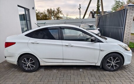 Hyundai Solaris II рестайлинг, 2013 год, 720 000 рублей, 3 фотография