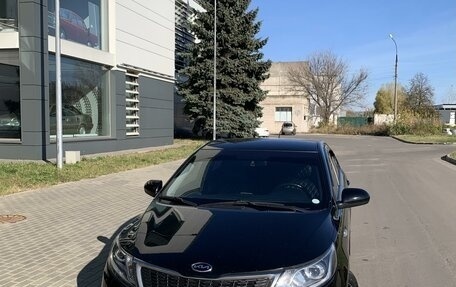 KIA Rio III рестайлинг, 2013 год, 900 000 рублей, 2 фотография