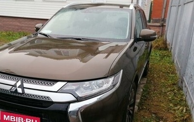 Mitsubishi Outlander III рестайлинг 3, 2020 год, 2 500 000 рублей, 1 фотография