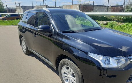 Mitsubishi Outlander III рестайлинг 3, 2013 год, 1 280 000 рублей, 6 фотография