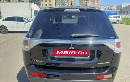 Mitsubishi Outlander III рестайлинг 3, 2013 год, 1 280 000 рублей, 4 фотография