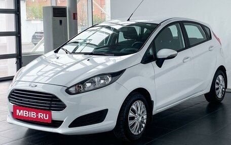 Ford Fiesta, 2015 год, 1 089 000 рублей, 2 фотография