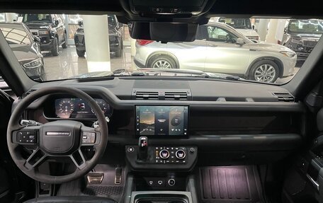 Land Rover Defender II, 2021 год, 14 000 000 рублей, 12 фотография