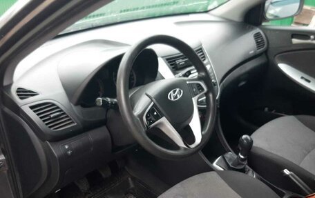 Hyundai Solaris II рестайлинг, 2012 год, 650 000 рублей, 7 фотография