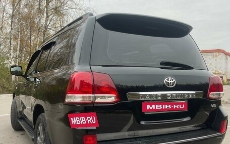 Toyota Land Cruiser 200, 2011 год, 3 230 000 рублей, 10 фотография