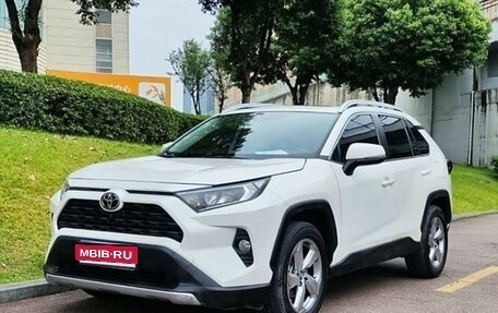 Toyota RAV4, 2021 год, 2 760 000 рублей, 1 фотография