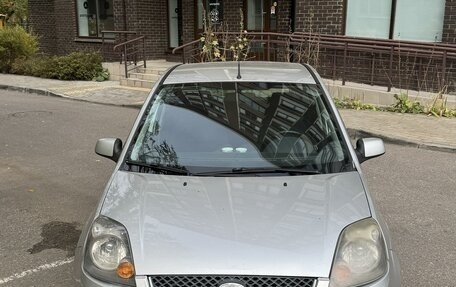 Ford Fiesta, 2006 год, 380 000 рублей, 1 фотография