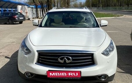 Infiniti QX70, 2016 год, 2 500 000 рублей, 2 фотография