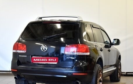 Volkswagen Touareg III, 2005 год, 590 000 рублей, 2 фотография