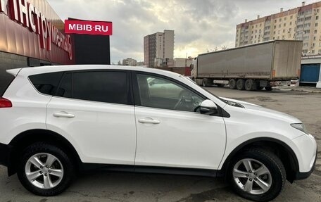 Toyota RAV4, 2013 год, 2 260 000 рублей, 3 фотография