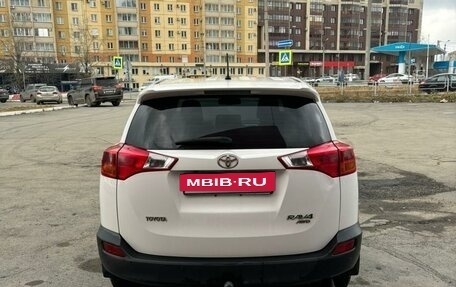 Toyota RAV4, 2013 год, 2 260 000 рублей, 2 фотография