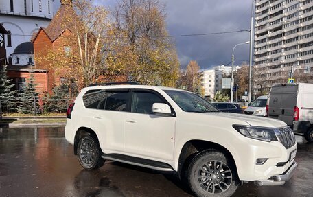 Toyota Land Cruiser Prado 150 рестайлинг 2, 2017 год, 4 300 000 рублей, 2 фотография