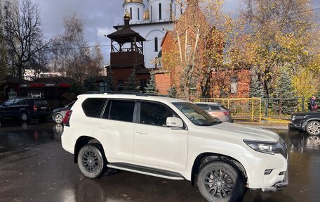 Toyota Land Cruiser Prado 150 рестайлинг 2, 2017 год, 4 300 000 рублей, 5 фотография