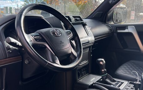 Toyota Land Cruiser Prado 150 рестайлинг 2, 2017 год, 4 300 000 рублей, 7 фотография