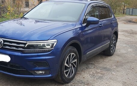 Volkswagen Tiguan II, 2018 год, 2 400 000 рублей, 3 фотография