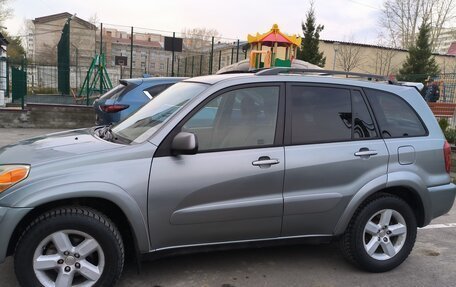 Toyota RAV4, 2004 год, 1 199 000 рублей, 23 фотография