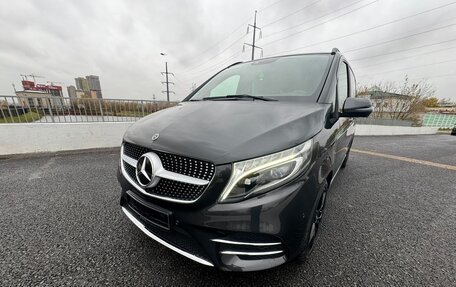 Mercedes-Benz V-Класс, 2020 год, 7 350 000 рублей, 3 фотография