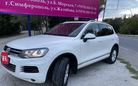 Volkswagen Touareg III, 2011 год, 2 399 999 рублей, 8 фотография