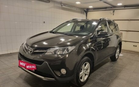 Toyota RAV4, 2014 год, 1 890 000 рублей, 7 фотография