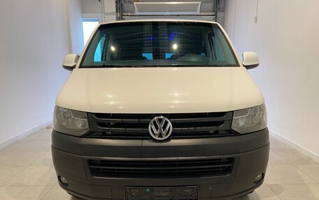 Volkswagen Caravelle T5, 2014 год, 1 650 000 рублей, 2 фотография