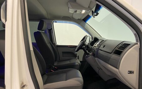 Volkswagen Caravelle T5, 2014 год, 1 650 000 рублей, 18 фотография