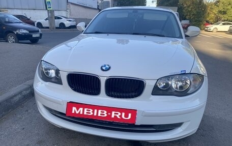 BMW 1 серия, 2010 год, 1 020 000 рублей, 11 фотография