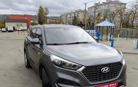 Hyundai Tucson III, 2016 год, 2 000 000 рублей, 2 фотография