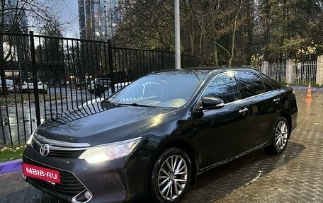 Toyota Camry, 2017 год, 2 300 000 рублей, 8 фотография