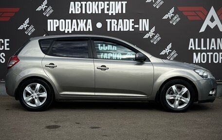 KIA cee'd I рестайлинг, 2010 год, 935 000 рублей, 11 фотография