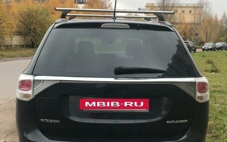 Mitsubishi Outlander III рестайлинг 3, 2013 год, 1 290 000 рублей, 4 фотография