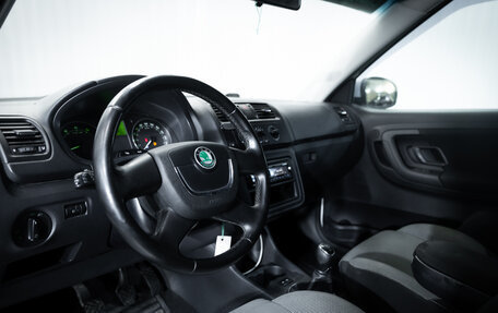 Skoda Fabia II, 2013 год, 700 000 рублей, 10 фотография