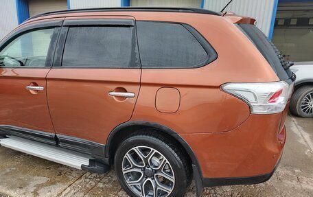 Mitsubishi Outlander III рестайлинг 3, 2012 год, 1 650 000 рублей, 7 фотография