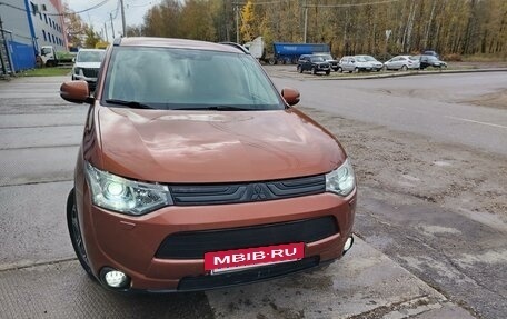 Mitsubishi Outlander III рестайлинг 3, 2012 год, 1 650 000 рублей, 3 фотография