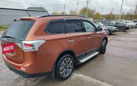 Mitsubishi Outlander III рестайлинг 3, 2012 год, 1 650 000 рублей, 12 фотография