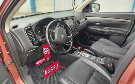 Mitsubishi Outlander III рестайлинг 3, 2012 год, 1 650 000 рублей, 2 фотография