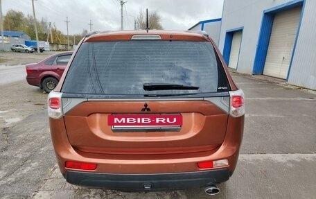 Mitsubishi Outlander III рестайлинг 3, 2012 год, 1 650 000 рублей, 11 фотография