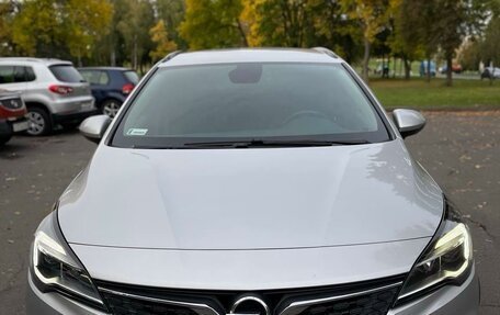 Opel Astra K, 2019 год, 1 450 000 рублей, 3 фотография