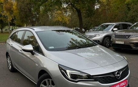 Opel Astra K, 2019 год, 1 450 000 рублей, 2 фотография