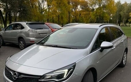 Opel Astra K, 2019 год, 1 450 000 рублей, 4 фотография