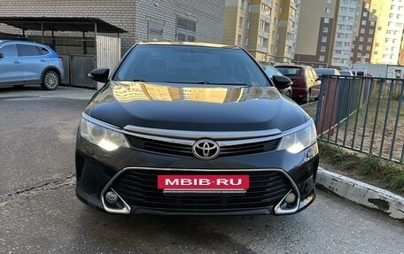 Toyota Camry, 2016 год, 1 780 000 рублей, 2 фотография