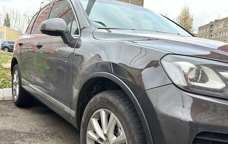 Volkswagen Touareg III, 2012 год, 1 750 000 рублей, 3 фотография