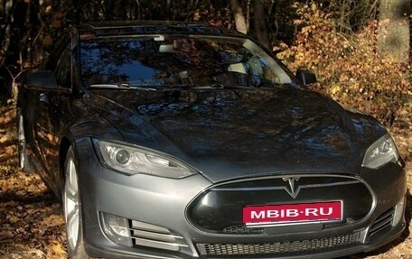 Tesla Model S I, 2013 год, 2 250 000 рублей, 1 фотография