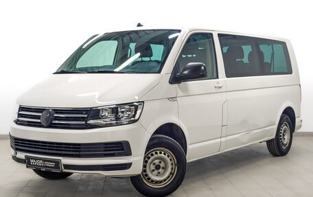 Volkswagen Caravelle T6 рестайлинг, 2019 год, 2 700 000 рублей, 1 фотография