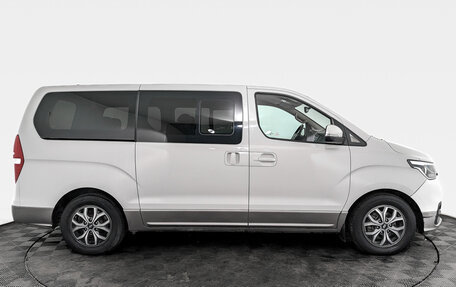 Hyundai H-1 II рестайлинг, 2021 год, 3 450 000 рублей, 4 фотография