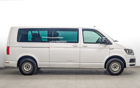 Volkswagen Caravelle T6 рестайлинг, 2019 год, 2 700 000 рублей, 4 фотография