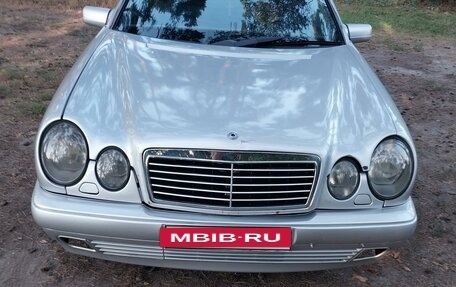 Mercedes-Benz E-Класс, 1998 год, 250 000 рублей, 5 фотография