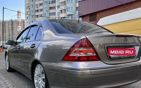 Mercedes-Benz C-Класс, 2004 год, 730 000 рублей, 3 фотография