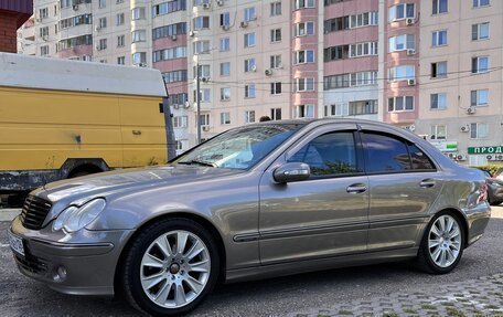 Mercedes-Benz C-Класс, 2004 год, 730 000 рублей, 11 фотография